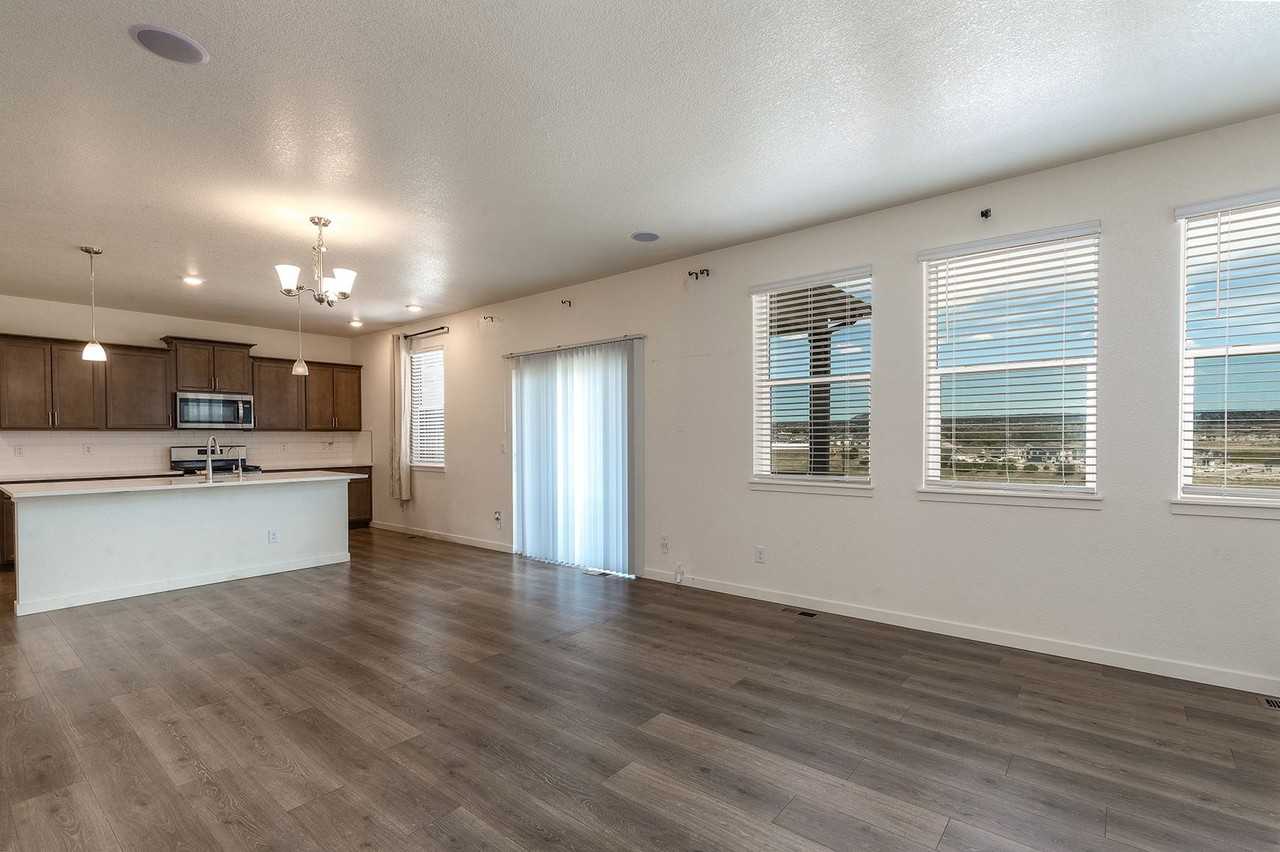15898 Little Bluestem Rd - Photo 5 of 39