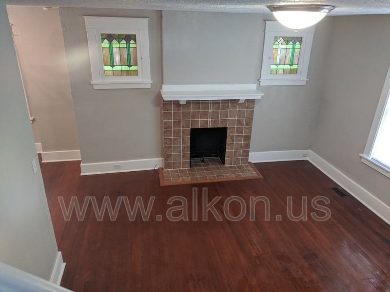 2714 Pioneer Ave - Photo 2 of 14