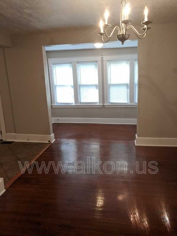 2714 Pioneer Ave - Photo 3 of 14