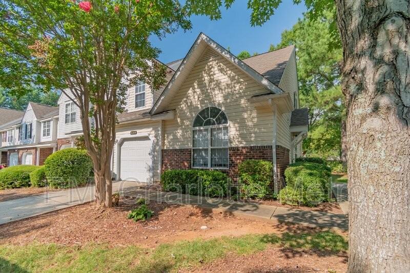 8289 Christmas Ct - Photo 2 of 26