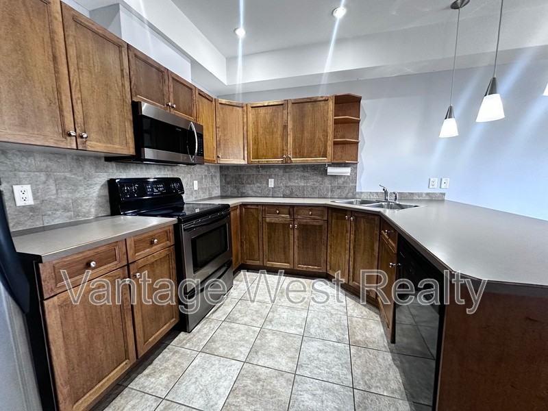 2000 Shannon Ridge Dr - Photo 5 of 29