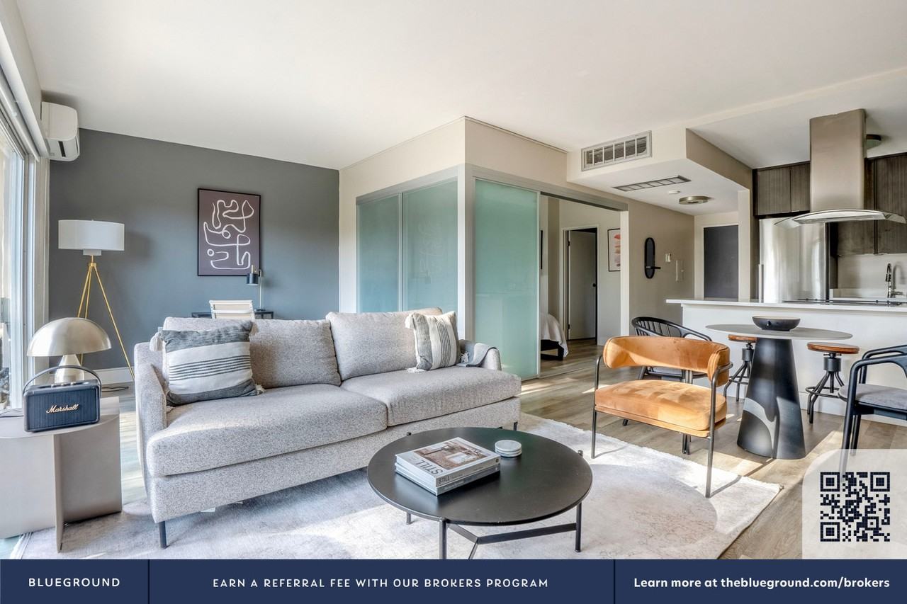 535 Everett Avenue - Photo 4 of 31