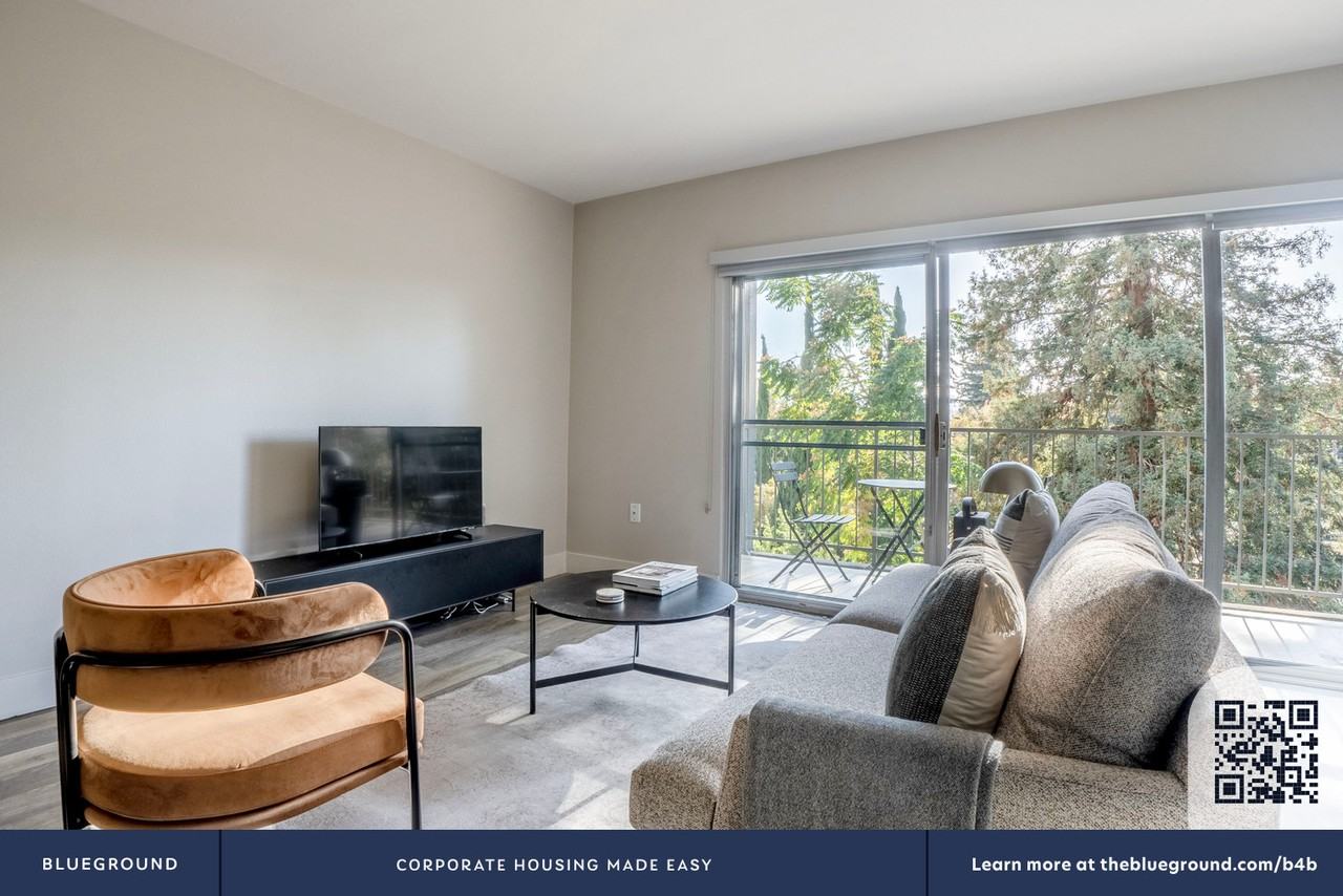 535 Everett Avenue - Photo 5 of 31