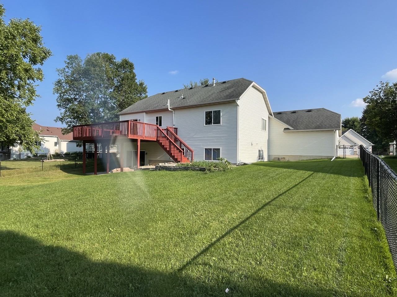 929 Plymouth Ln Nw #NA - Photo 5 of 32