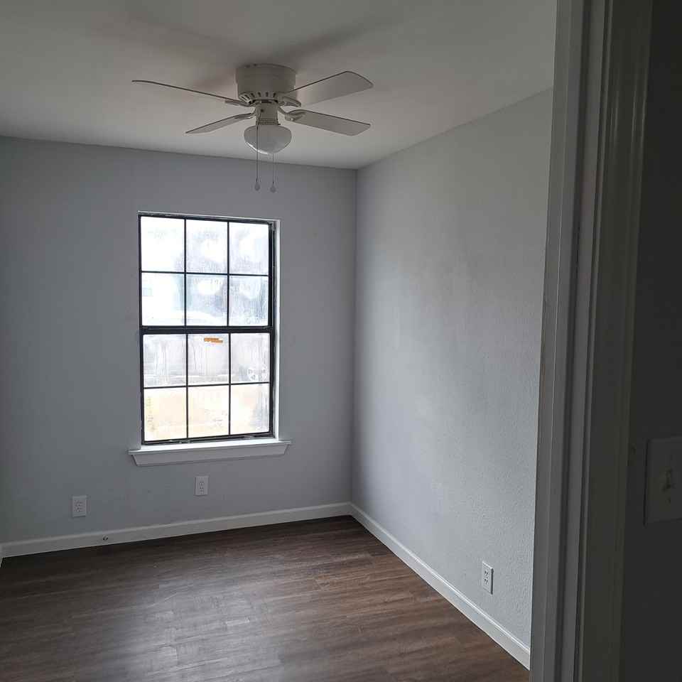 423 Ellana Claire St #NA - Photo 7 of 11