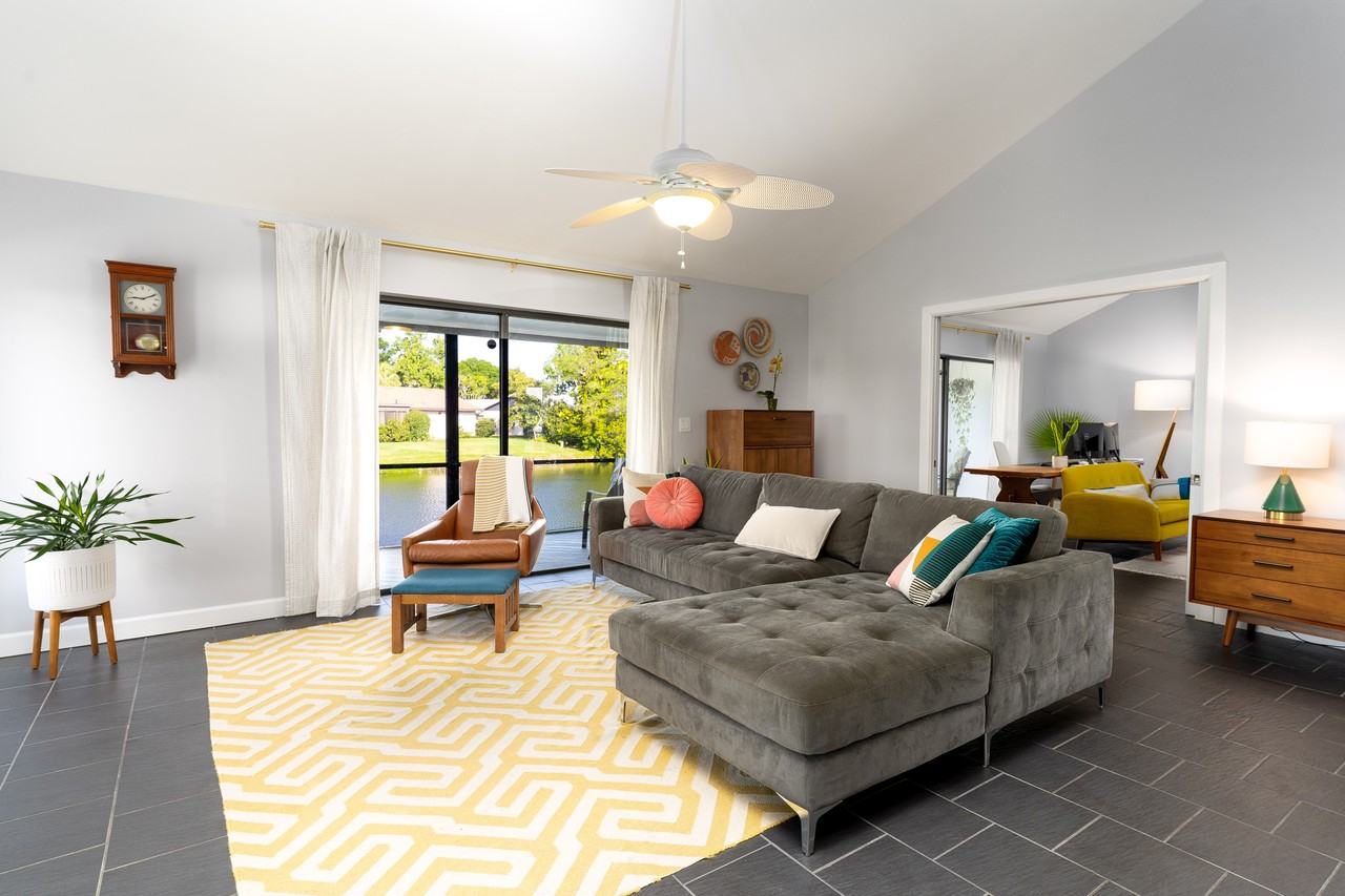 320 Southview Ct #NA - Photo 3 of 30