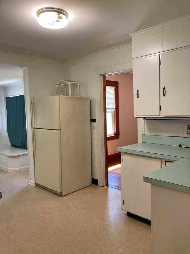 23 Thermos Ave - Photo 3 of 8