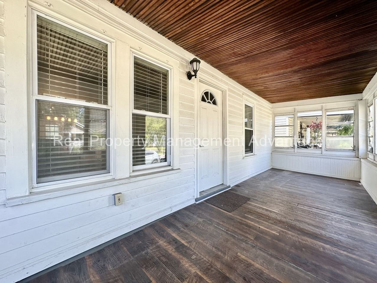 340 E. Cambourne. - Photo 2 of 16