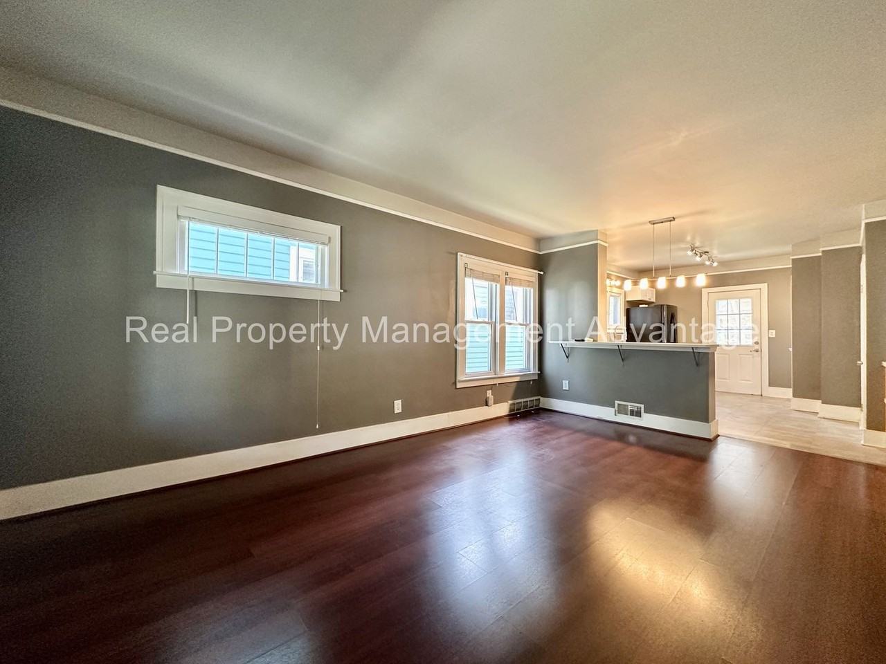 340 E. Cambourne. - Photo 3 of 16