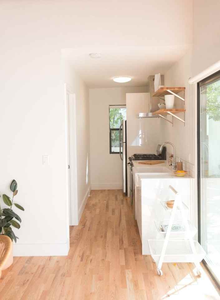 251 ROSEMONT AVE - Photo 6 of 50