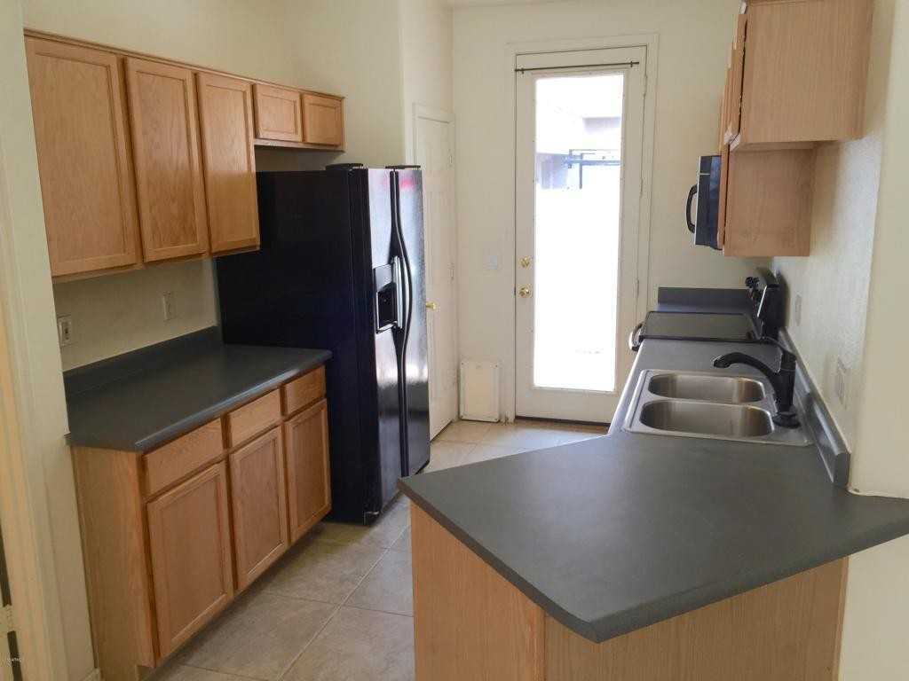 9021 E Glade Ave - Photo 7 of 18