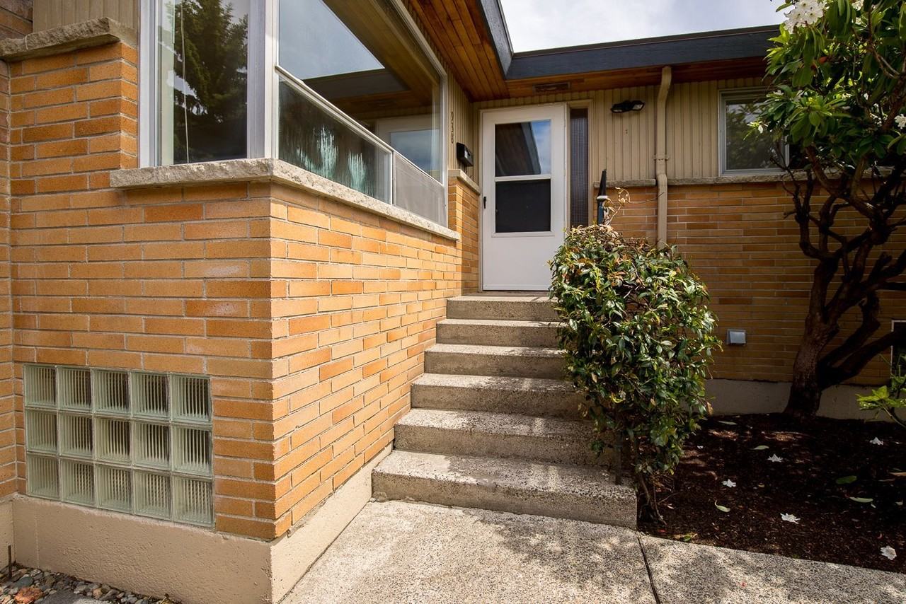 938 Nw 57th St - Photo 3 of 19