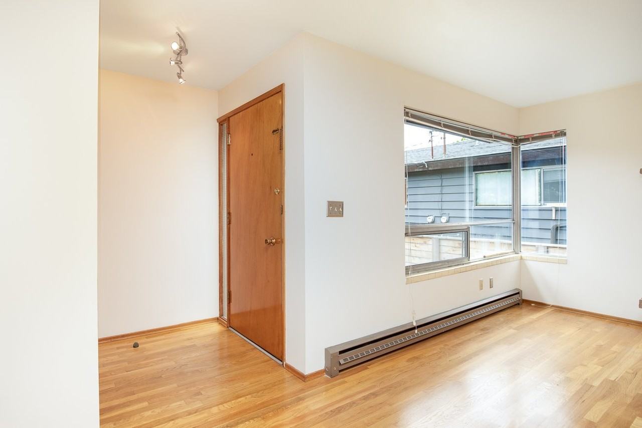 938 Nw 57th St - Photo 4 of 19