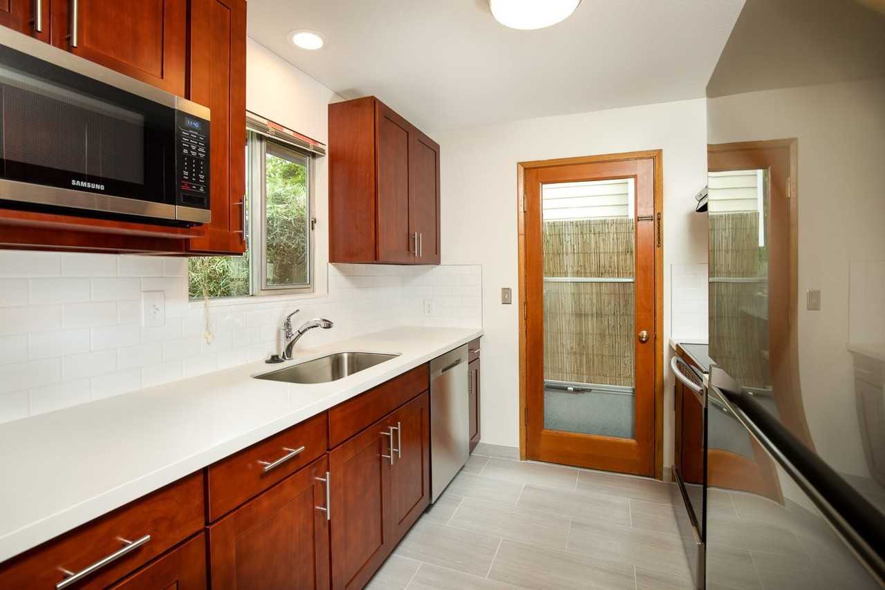 938 Nw 57th St - Photo 6 of 19