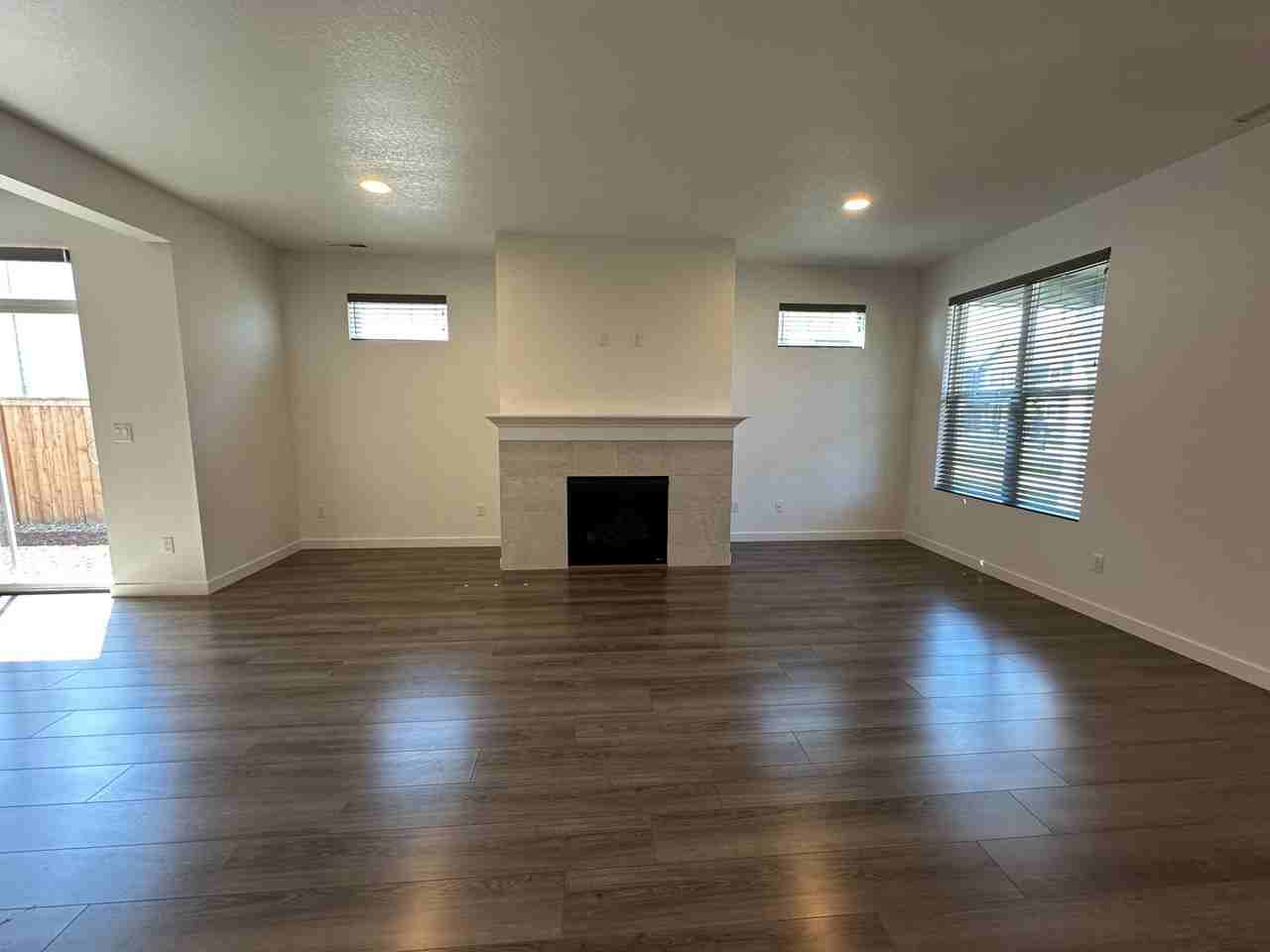 1404 S 29th Blvd - Photo 2 of 22