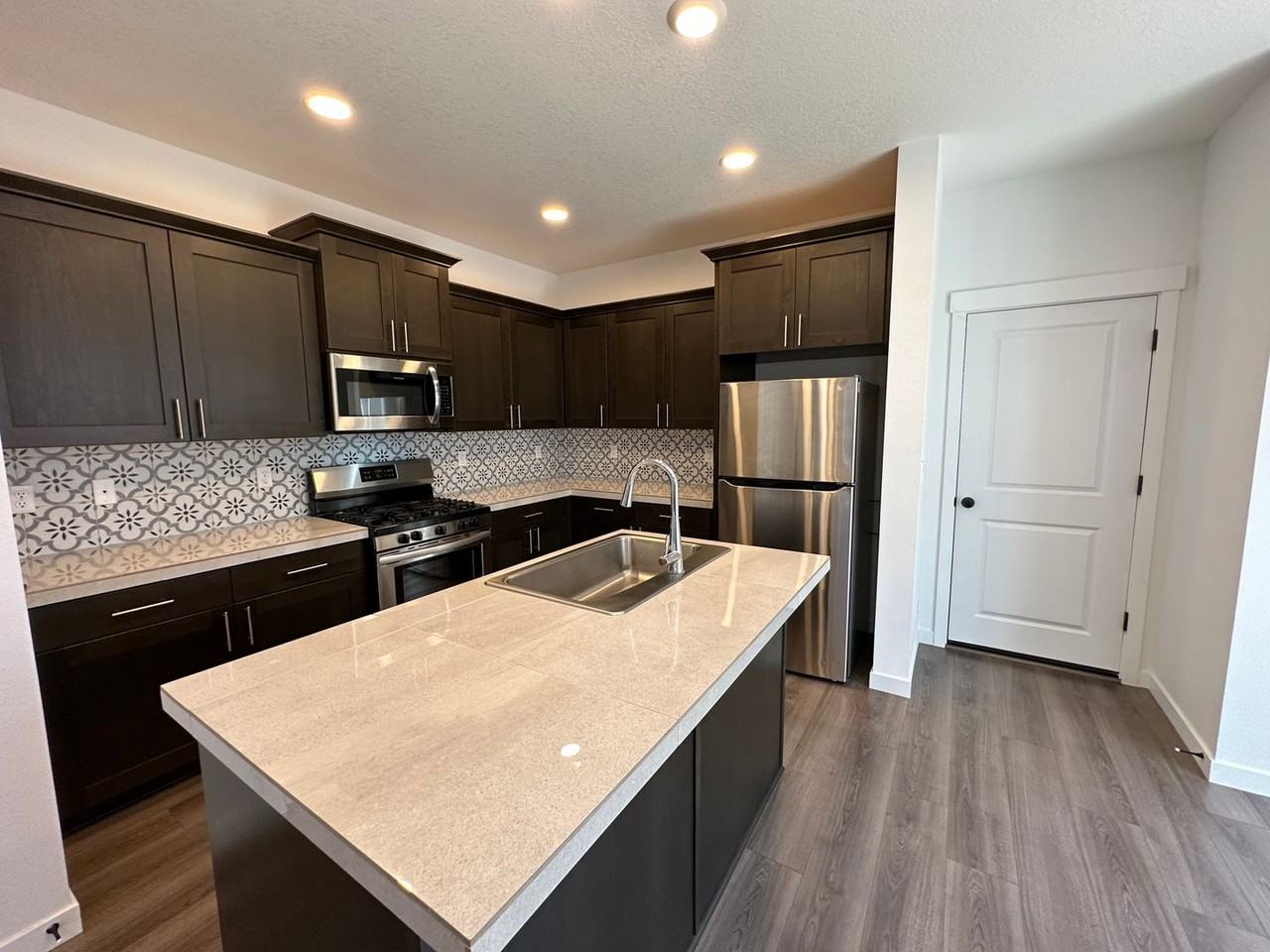 1404 S 29th Blvd - Photo 4 of 22