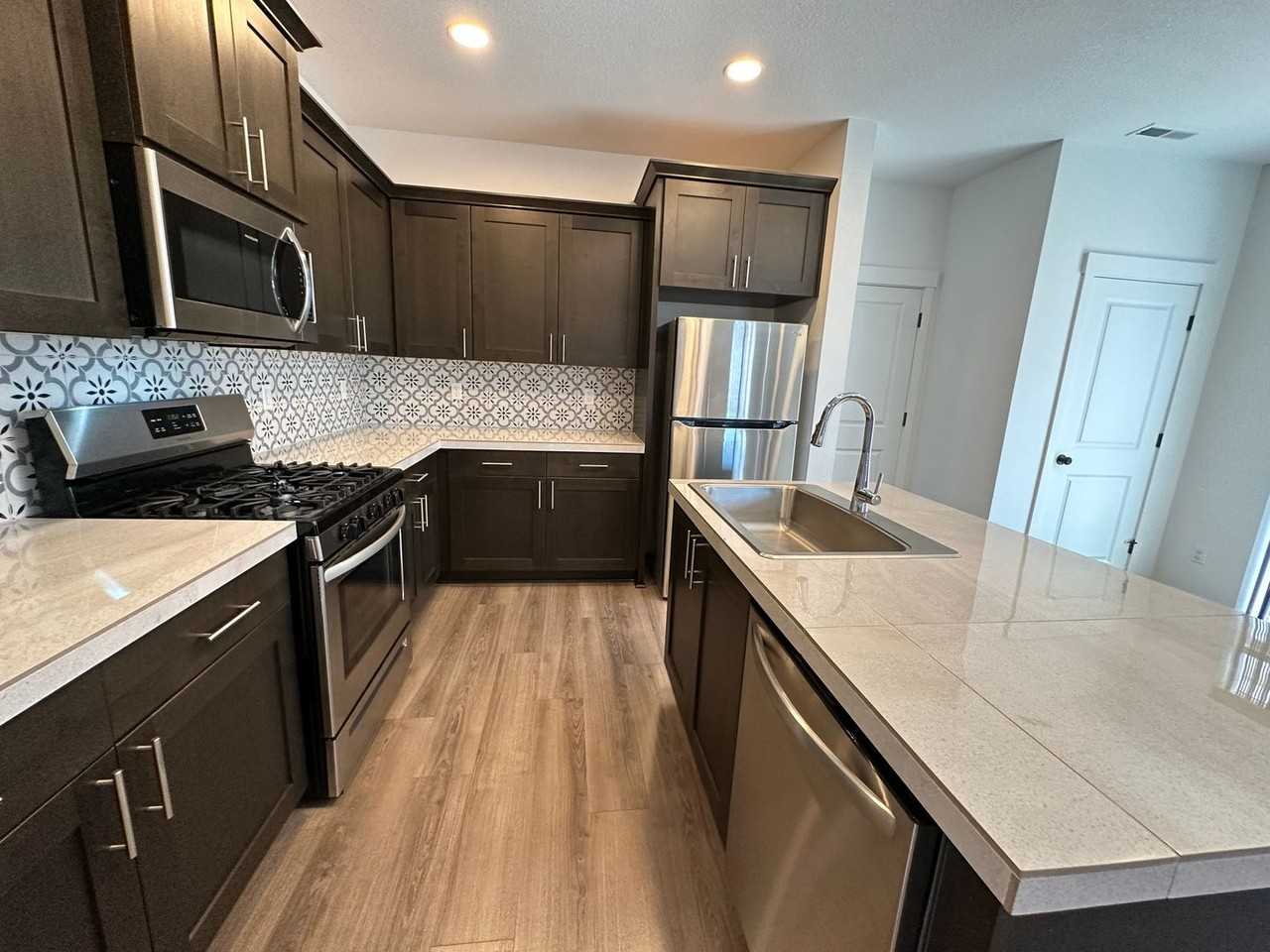 1404 S 29th Blvd - Photo 5 of 22