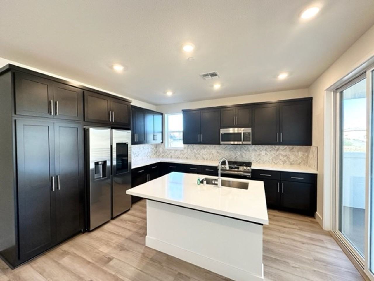 6480 Rosebay Ct - Photo 6 of 32