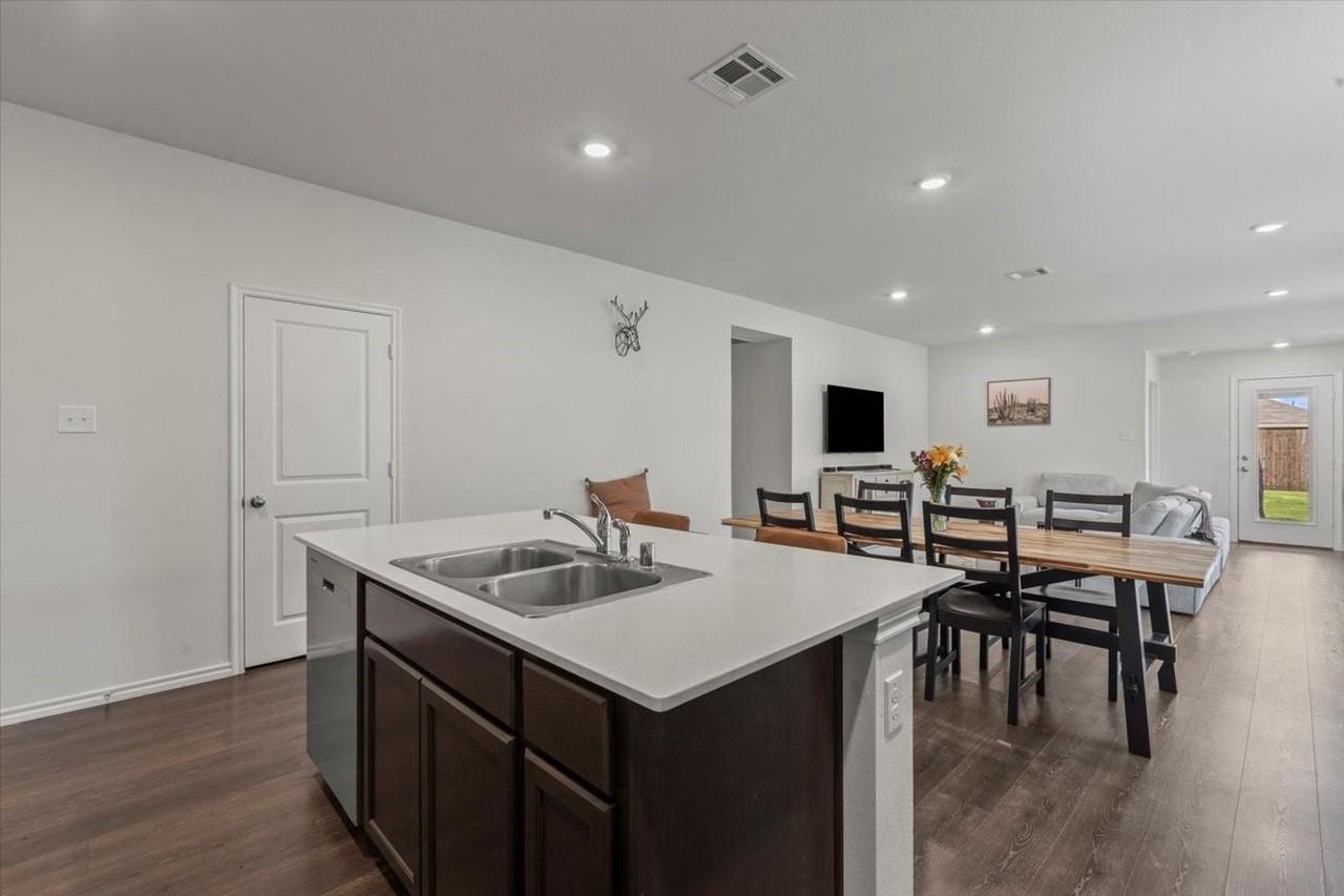 113 Keller Rd - Photo 6 of 26