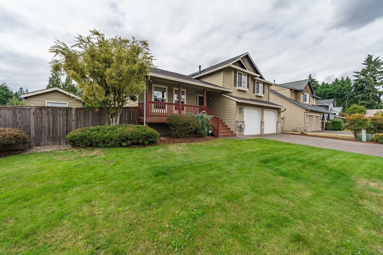 11004 Ne 36th Ave - Photo 2 of 50