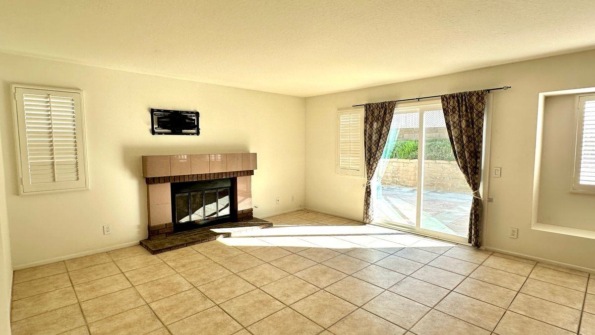 28096 Tamarind - Photo 3 of 8