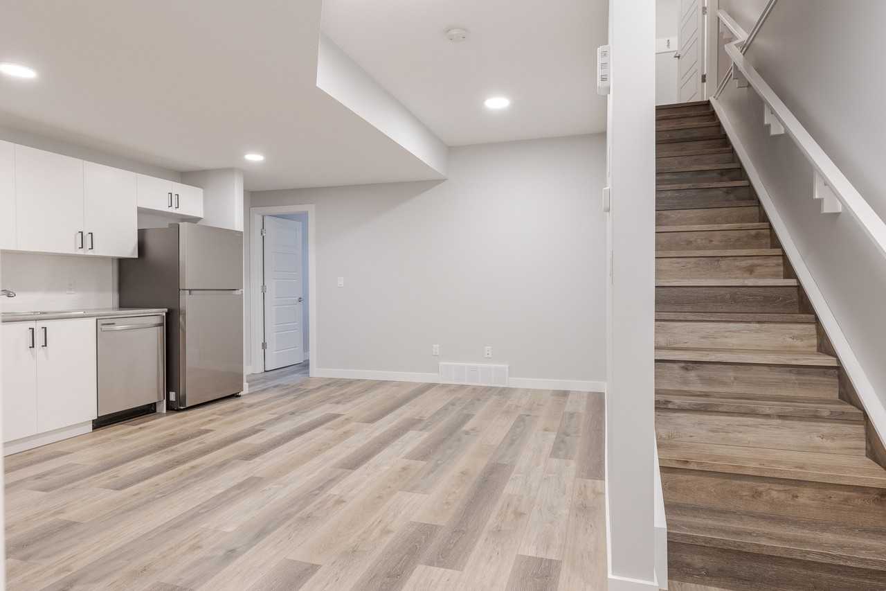 586 Glenridding Ravine Drive Southwest #BSMT - Photo 3 of 16