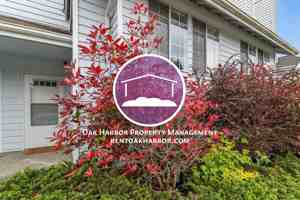 featured image of 1121 Sw Barrington Dr #2