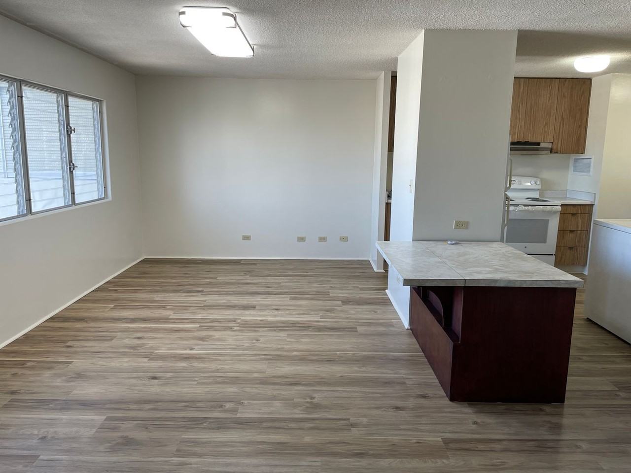 1309 Wilder Ave #1401 - Photo 4 of 21