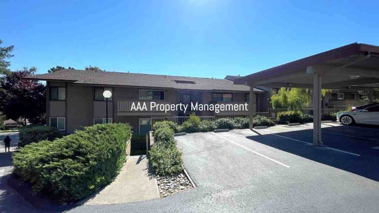 101 Kinross Drive #21