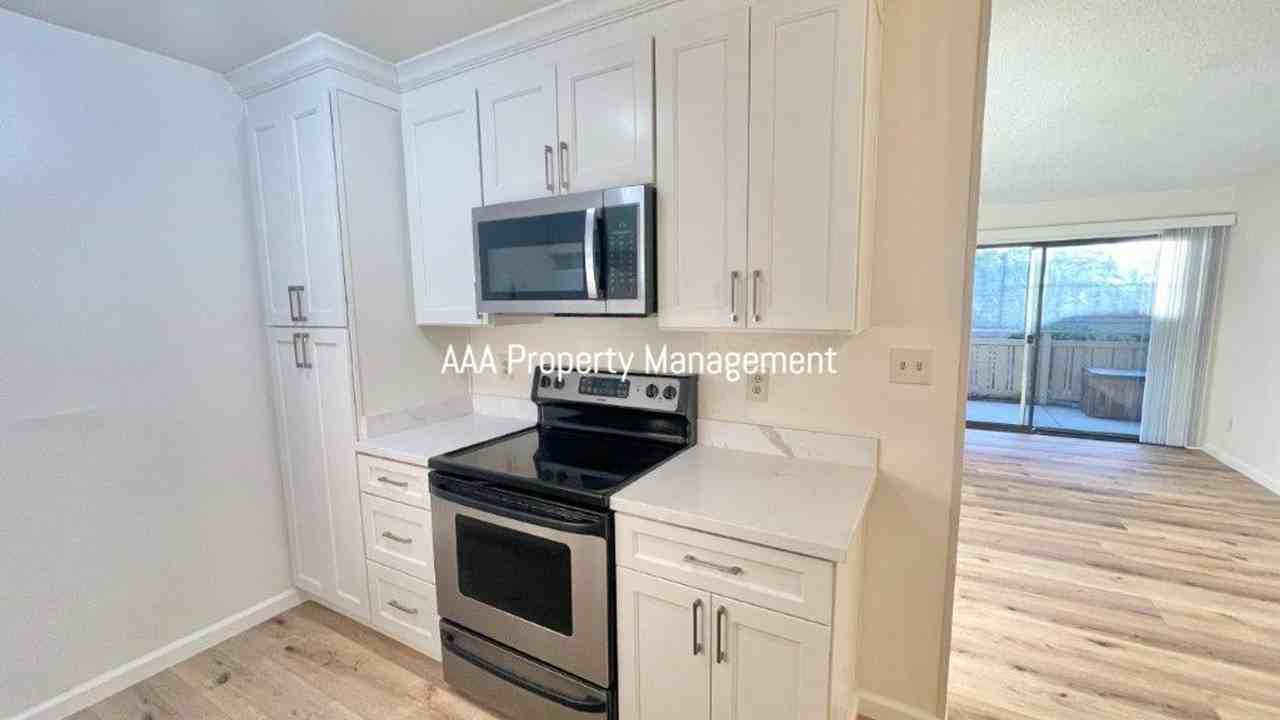 101 Kinross Drive #21 - Photo 7 of 24