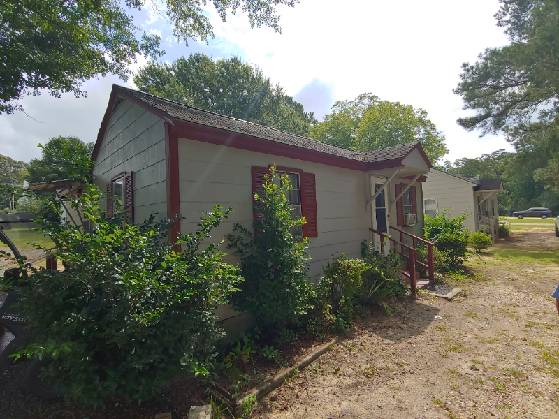 406 Bandy St - Photo 2 of 9