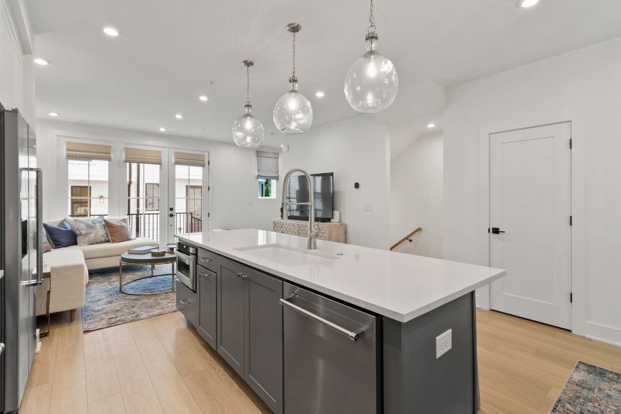 1839 Gotham Lane Northeast #1839 - Photo 2 of 47