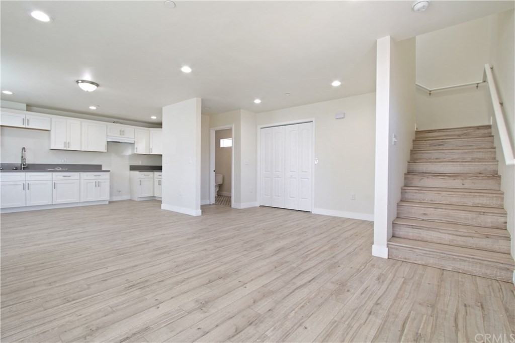10015 Baring Cross St #NA - Photo 2 of 10