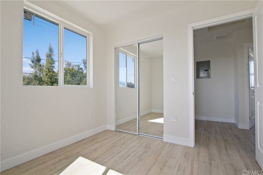 10015 Baring Cross St #NA - Photo 3 of 10