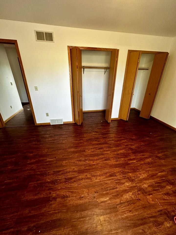 1115 N Windsor Ave #NA - Photo 3 of 8