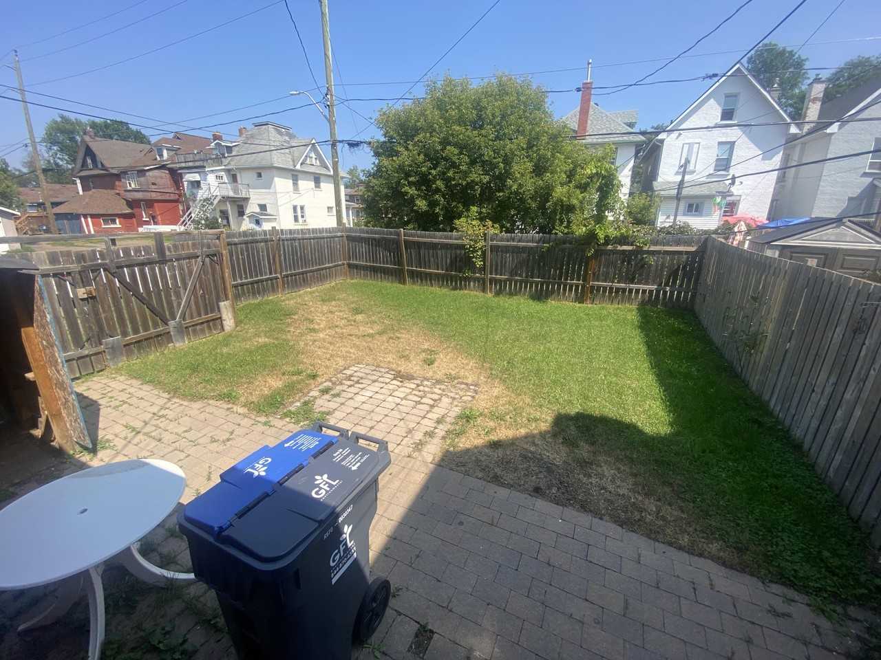 242 Archibald St N - Photo 3 of 13