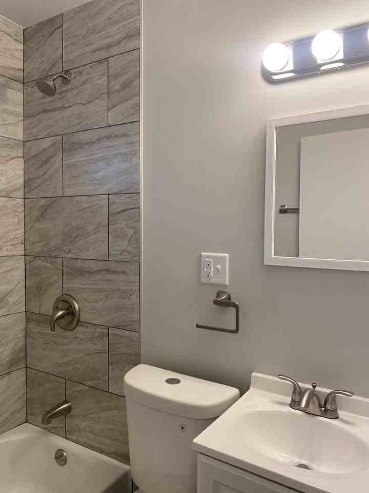 410 Porter Street - Photo 3 of 9