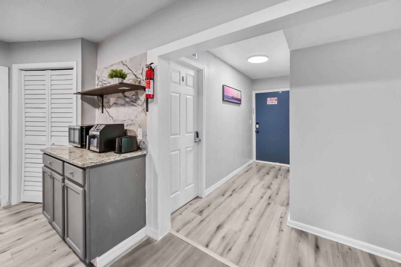 Craig Dr - Photo 7 of 17