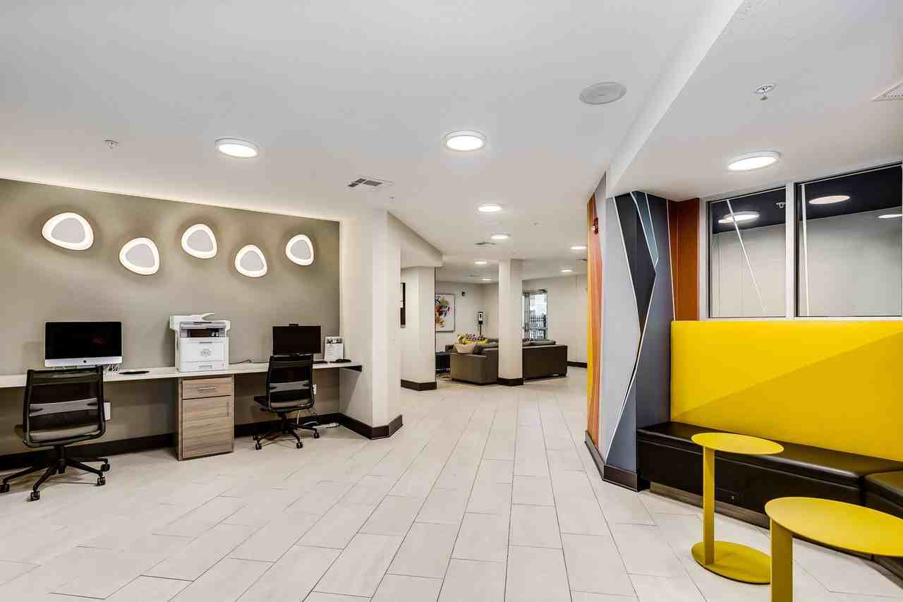 Altitude Wichita - Photo 5 of 35