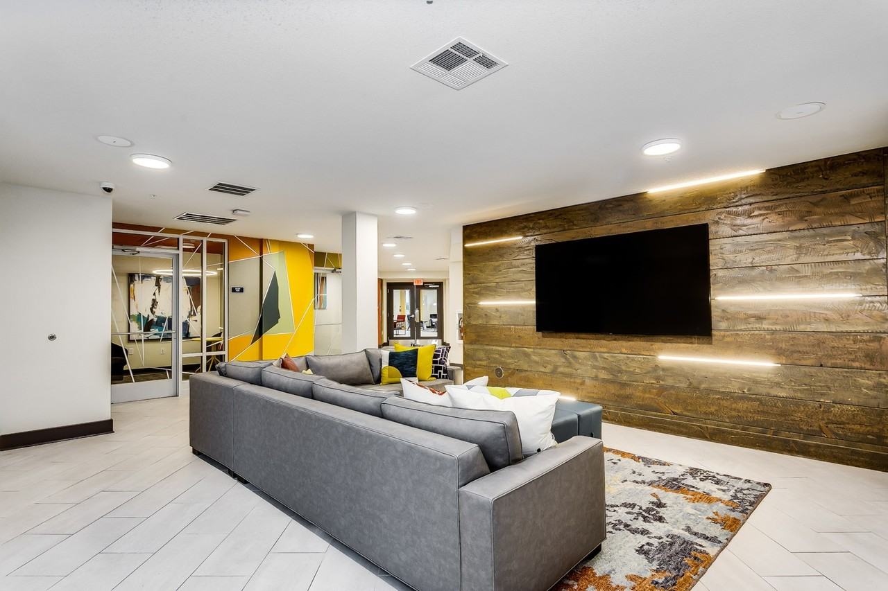 Altitude Wichita - Photo 6 of 35