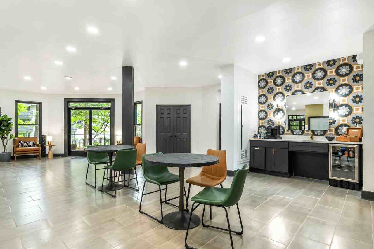 The Bowie - Photo 2 of 27