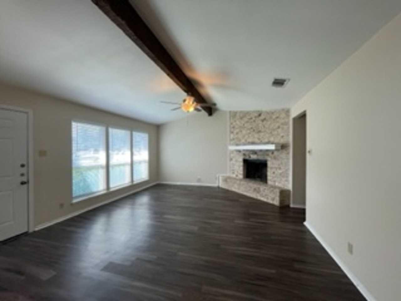 606B Country Aire Dr - Photo 4 of 19