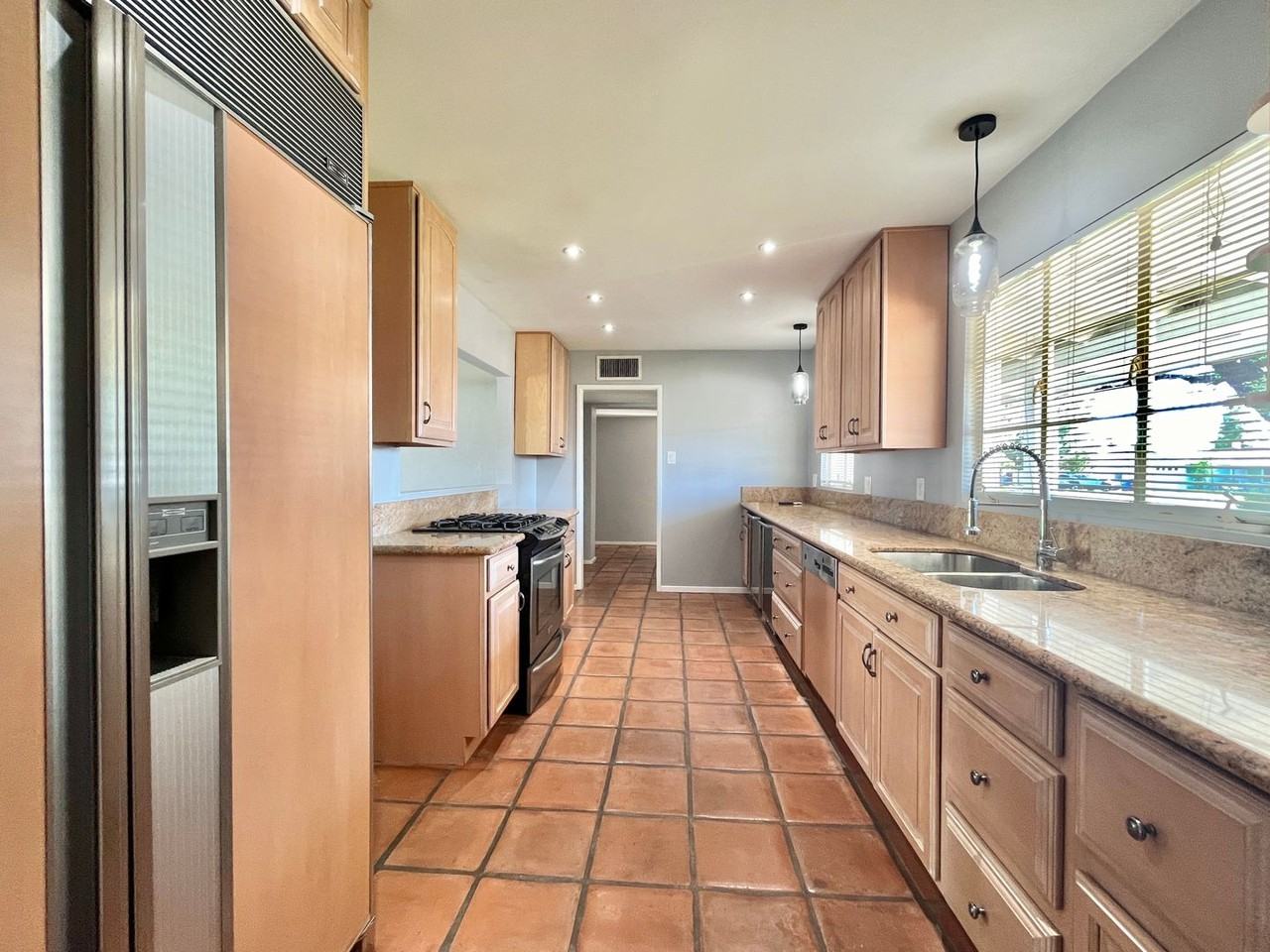 4311 N 16th Ave - Photo 3 of 25