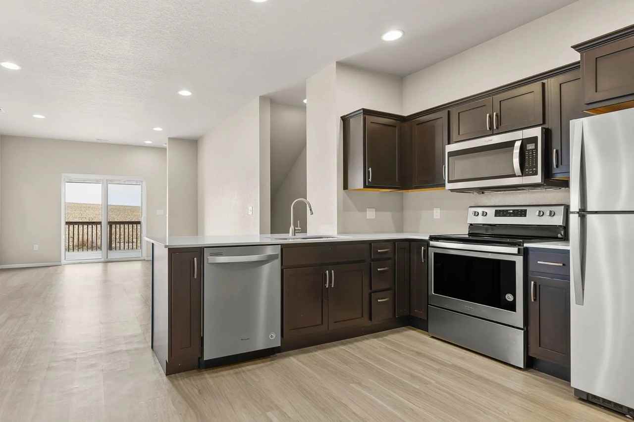 107 Harvey Dr - Photo 3 of 40