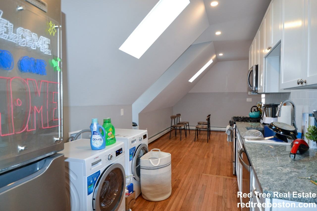 68 South St #3 - Photo 3 of 8