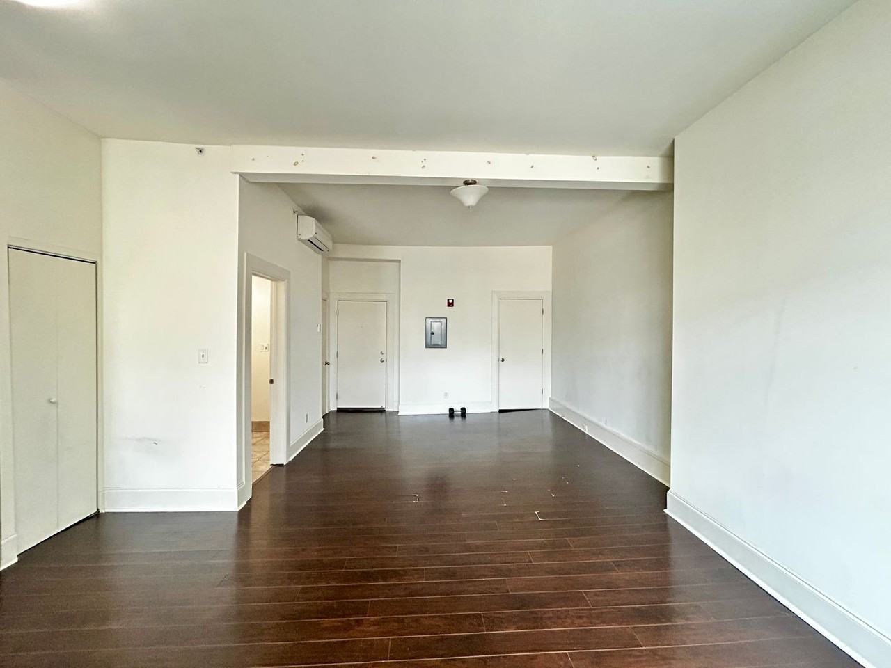 1210 Saint Paul - Photo 2 of 7