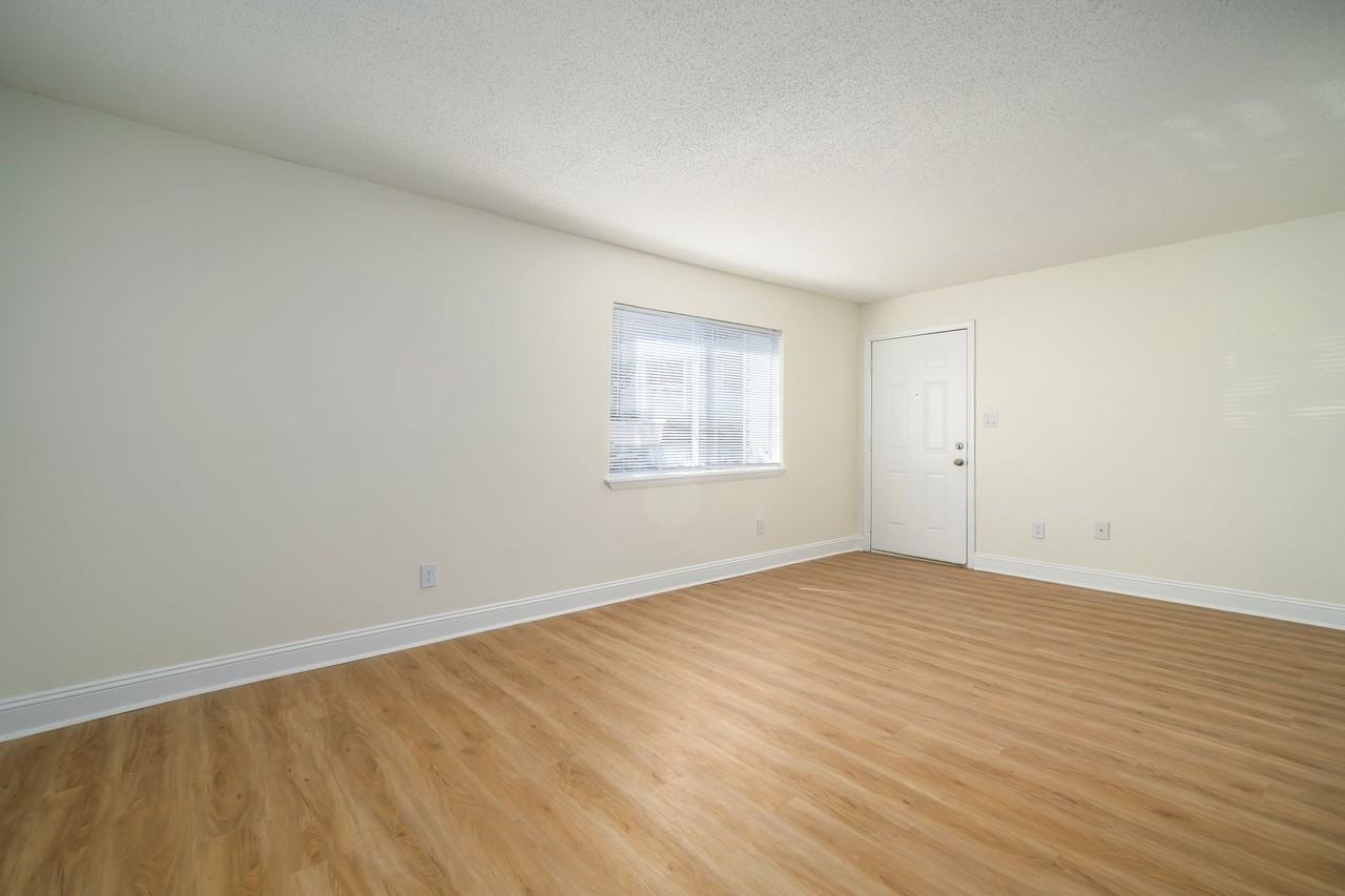 Beacon Pointe Apartments - Photo 7 of 42