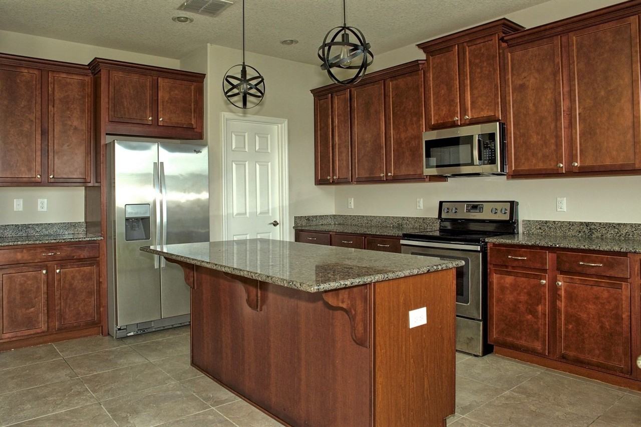 3013 Jardin St - Photo 7 of 37