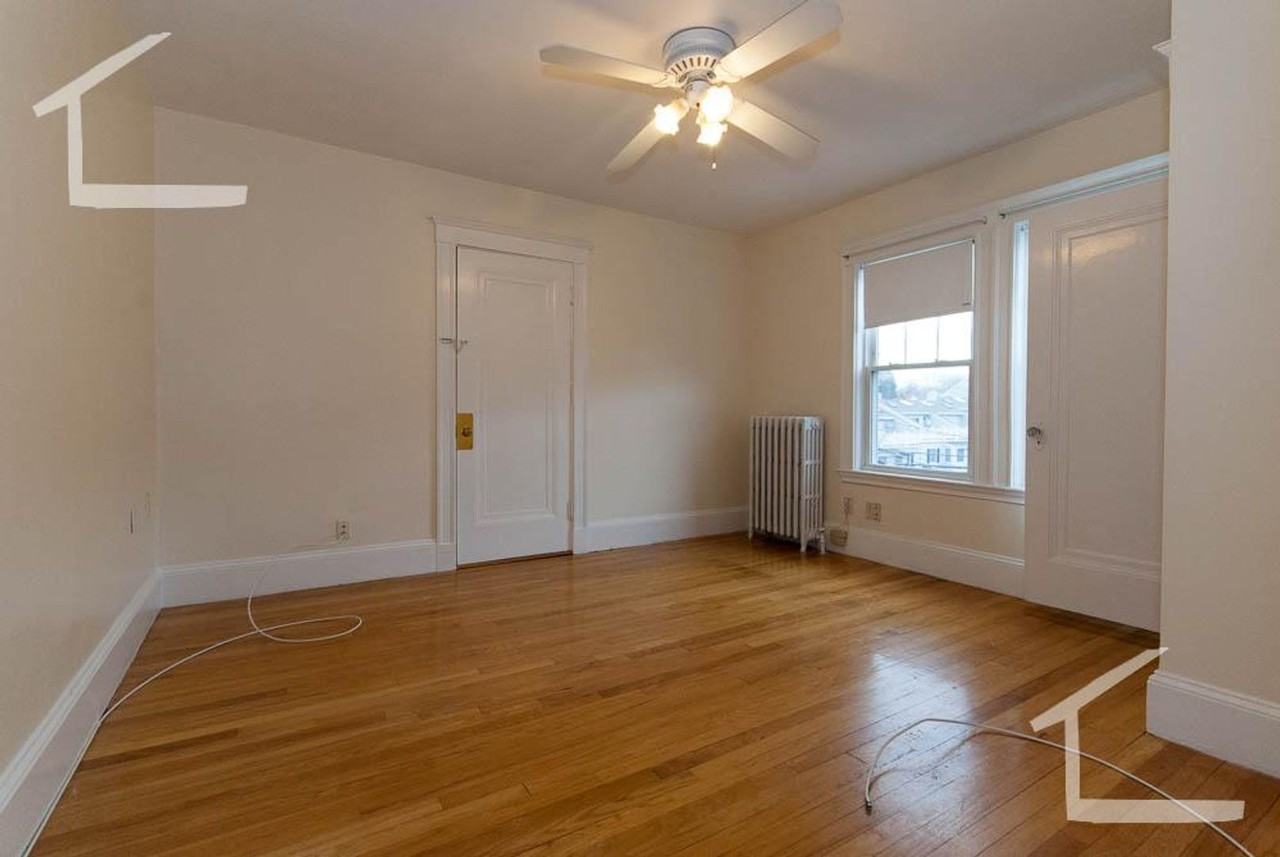 80 Union St - Photo 3 of 12