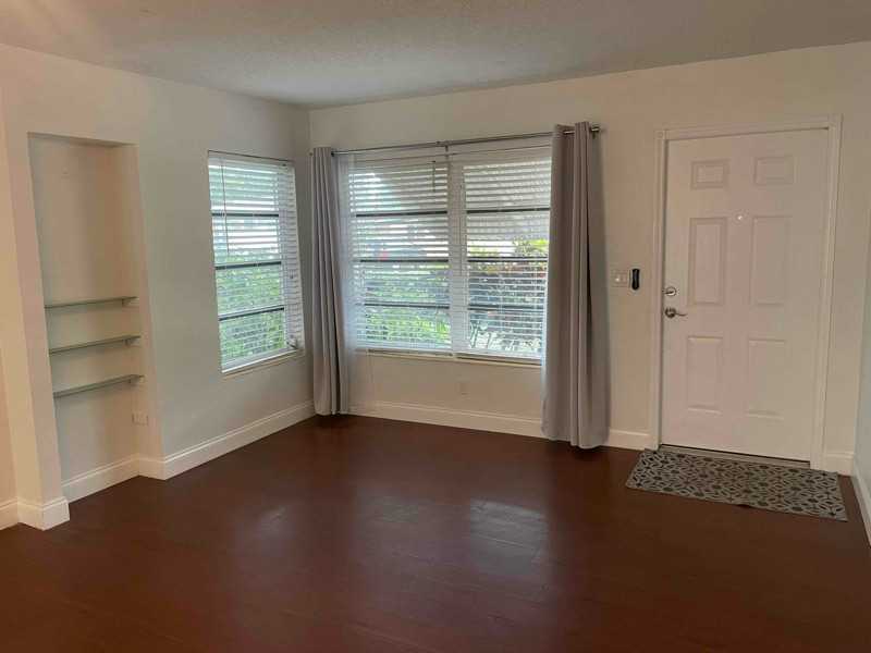 254 Sw 6th St - Photo 7 of 29